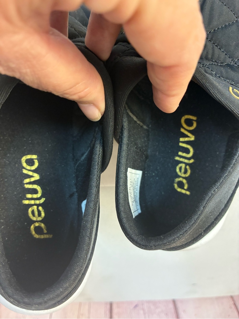 Peluva Zen Quilted Barefoot Sneakers in Black 41 - Picture 5 of 7